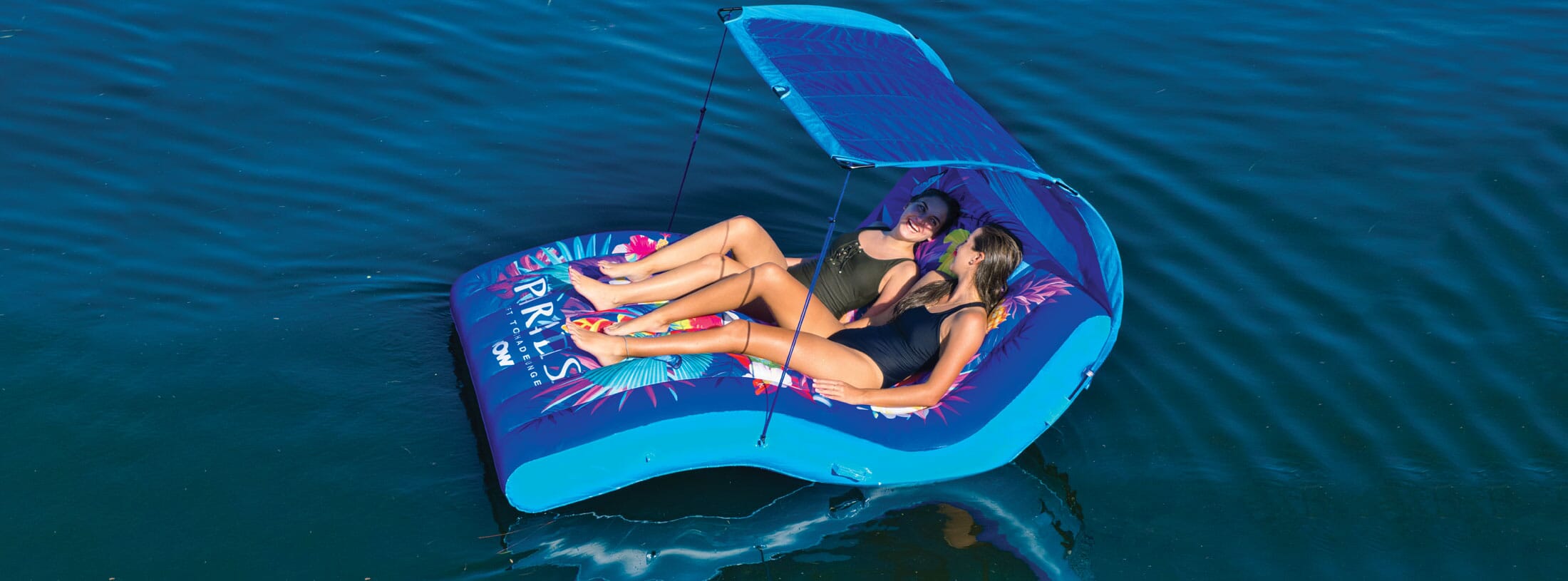 Floats & Lounges
