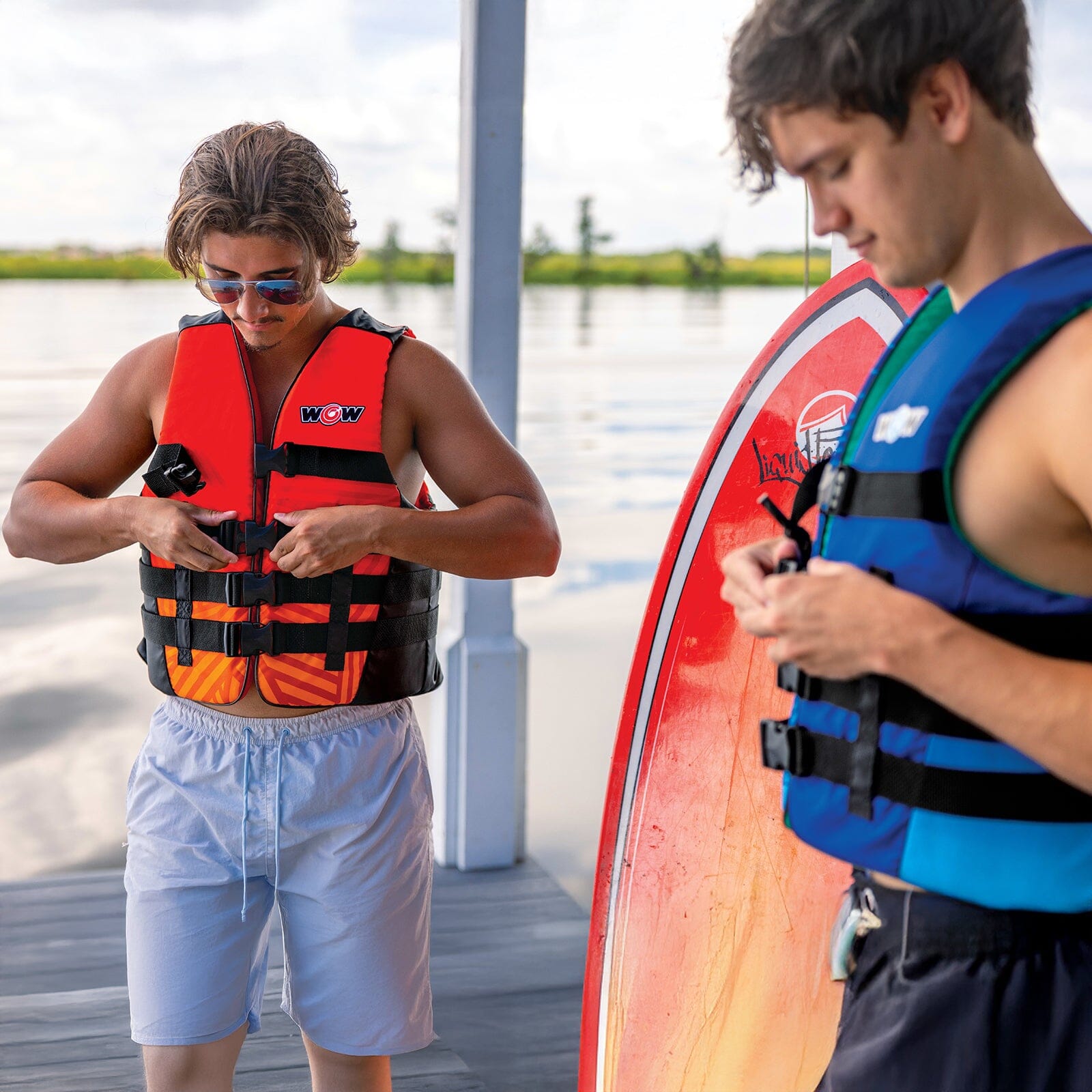 VIS-WAVE Adult Life Vest