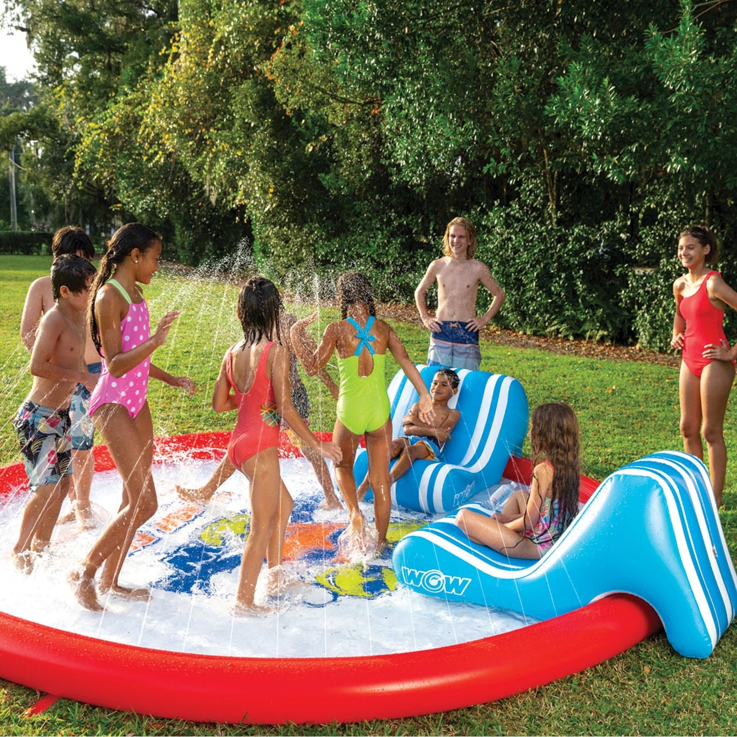 Splash-pad lounge chair