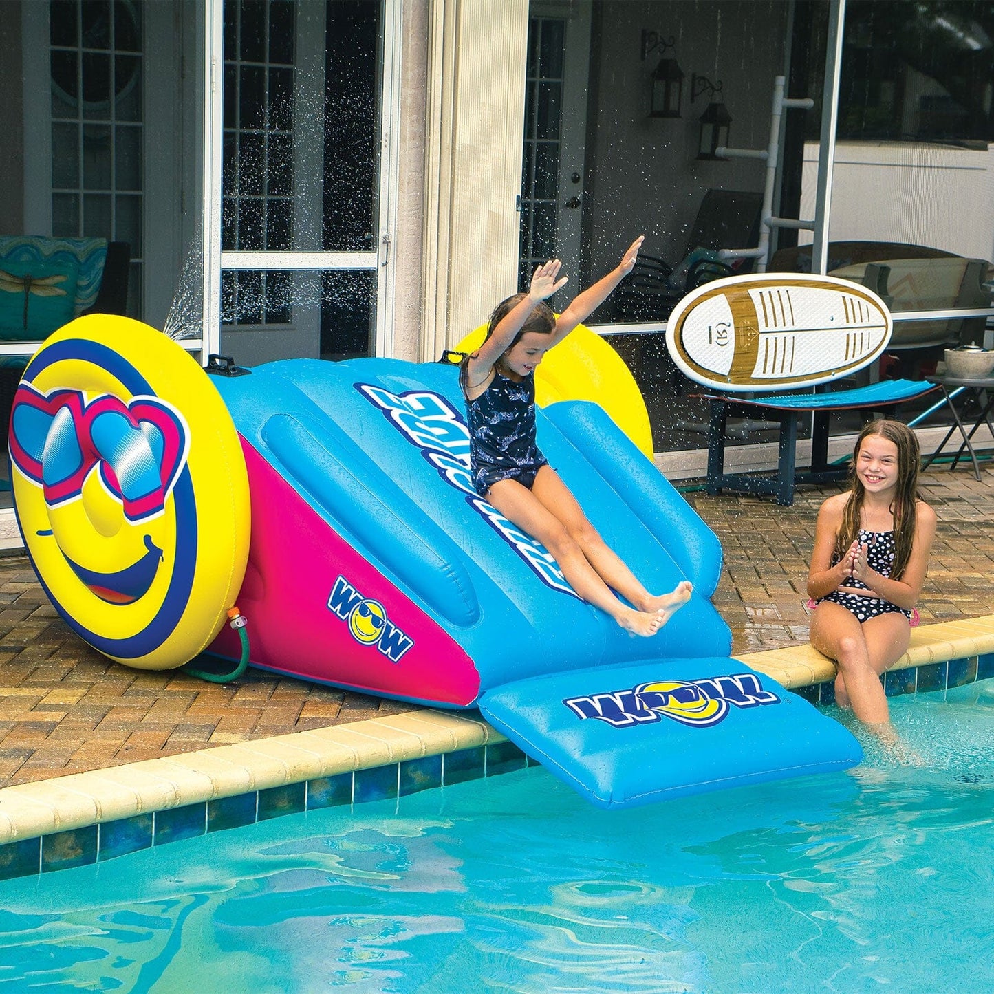 Fun Slide Pool Slide with Sprinkler