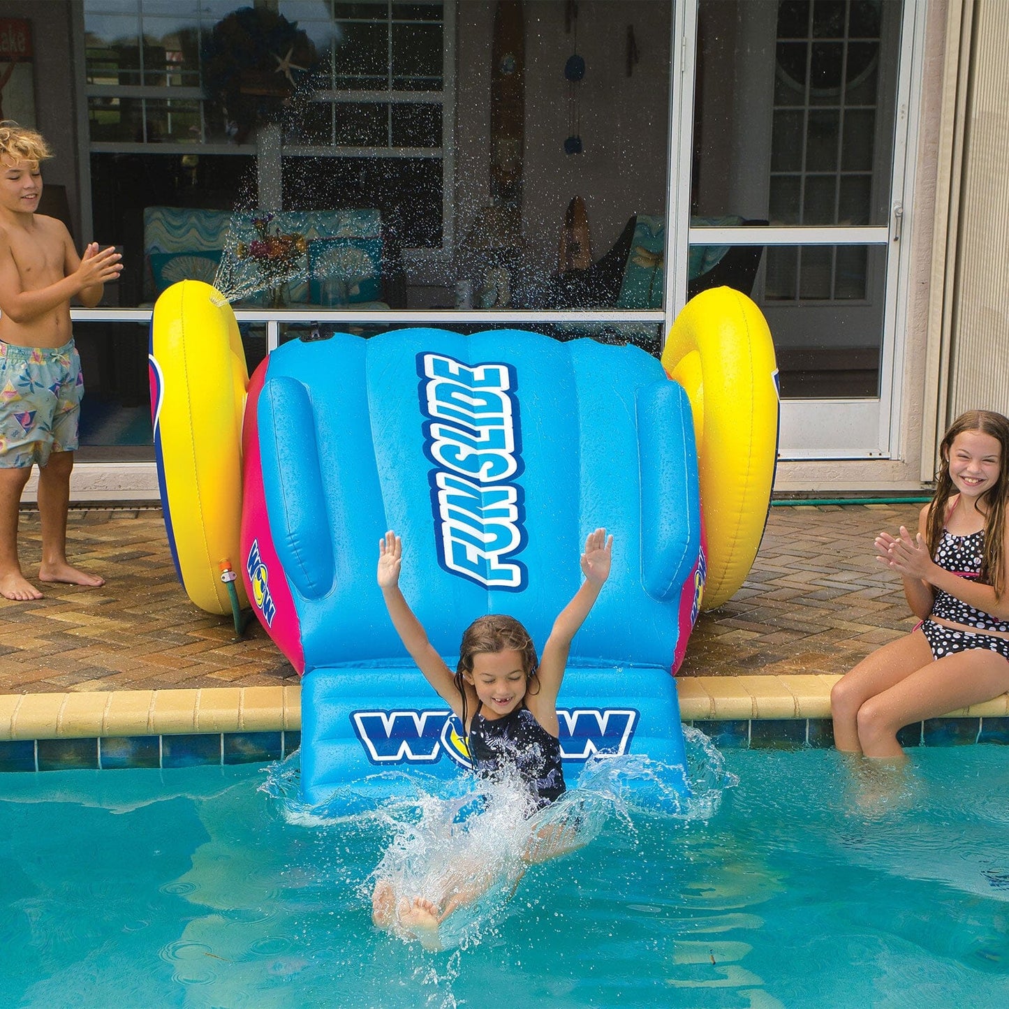 Fun Slide Pool Slide with Sprinkler