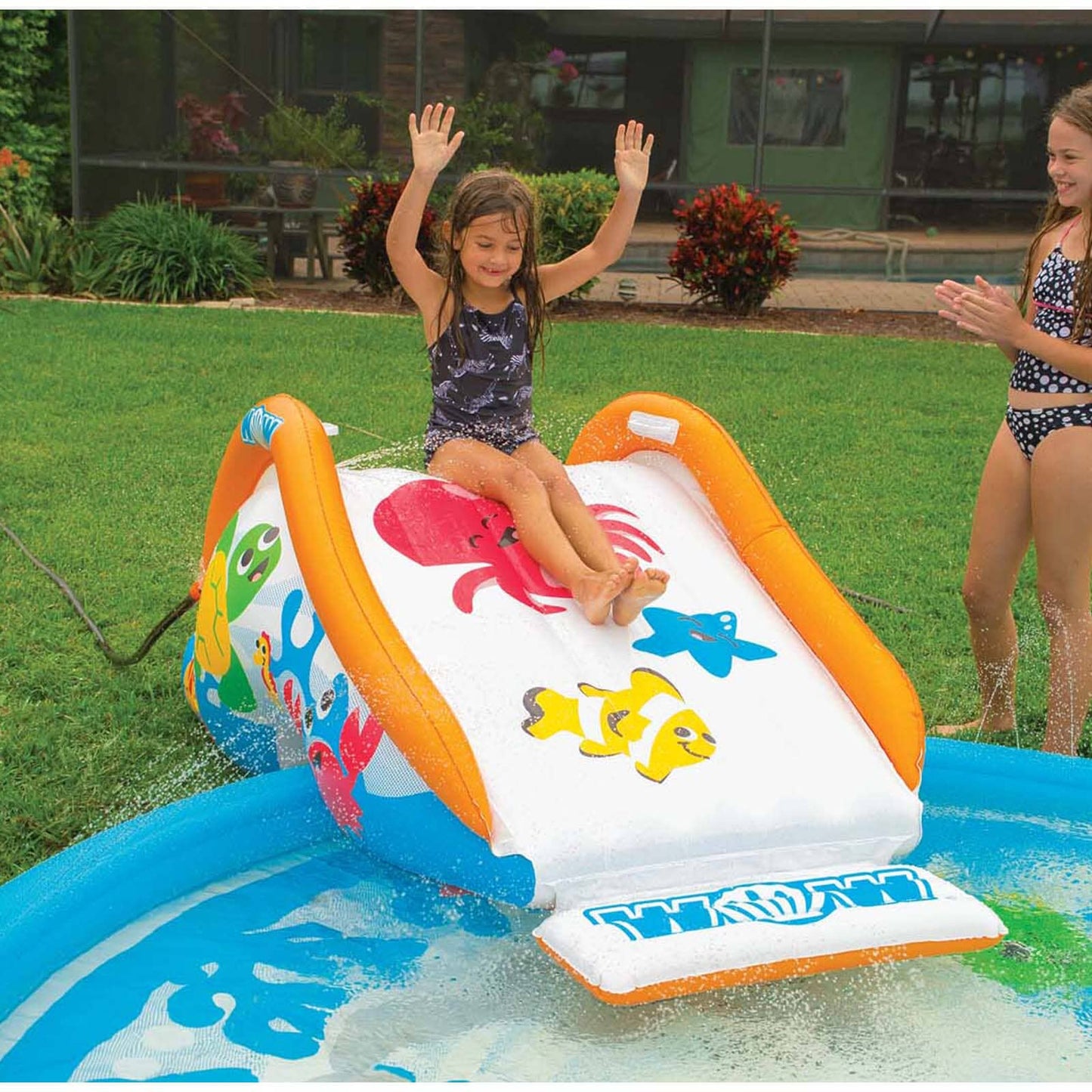 Sea Fun slide for splash pad