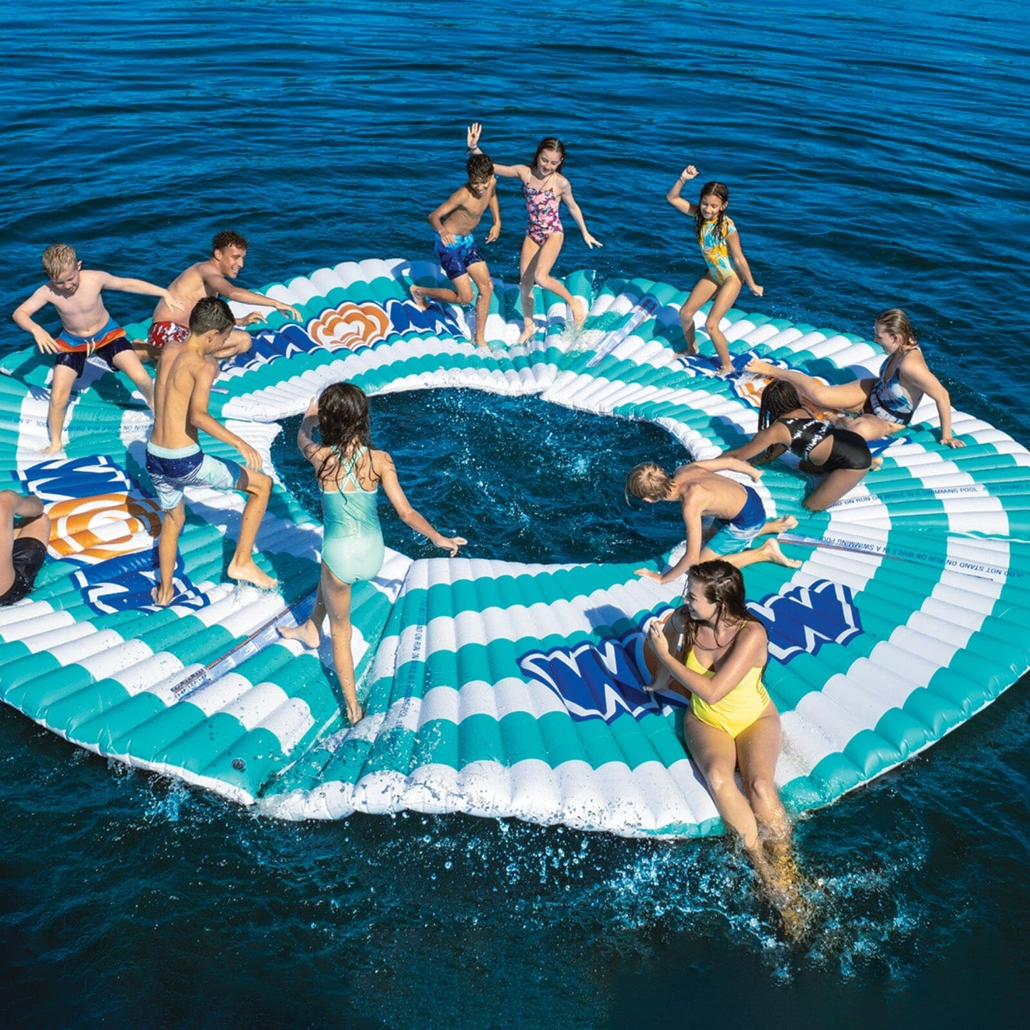 CIRCLE WATER WALKWAY ISLAND
