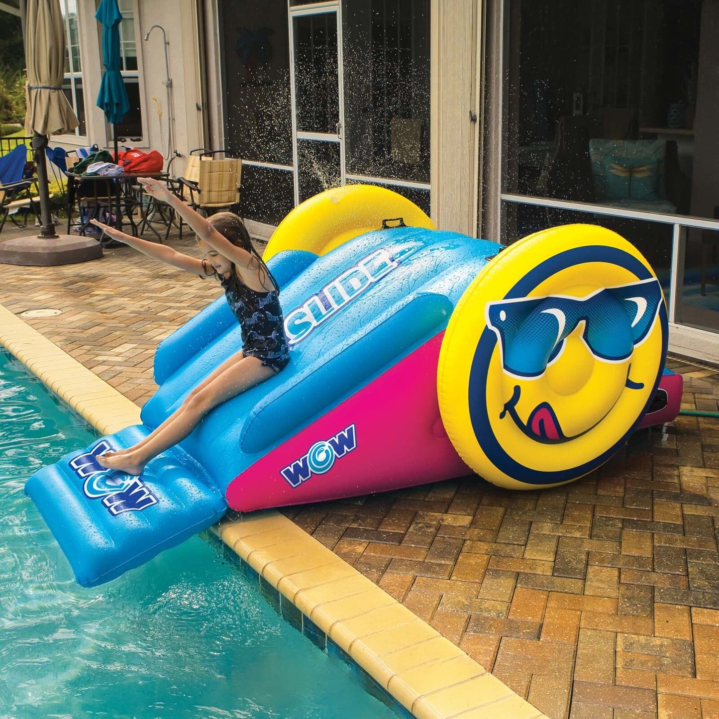 Fun Slide Pool Slide with Sprinkler