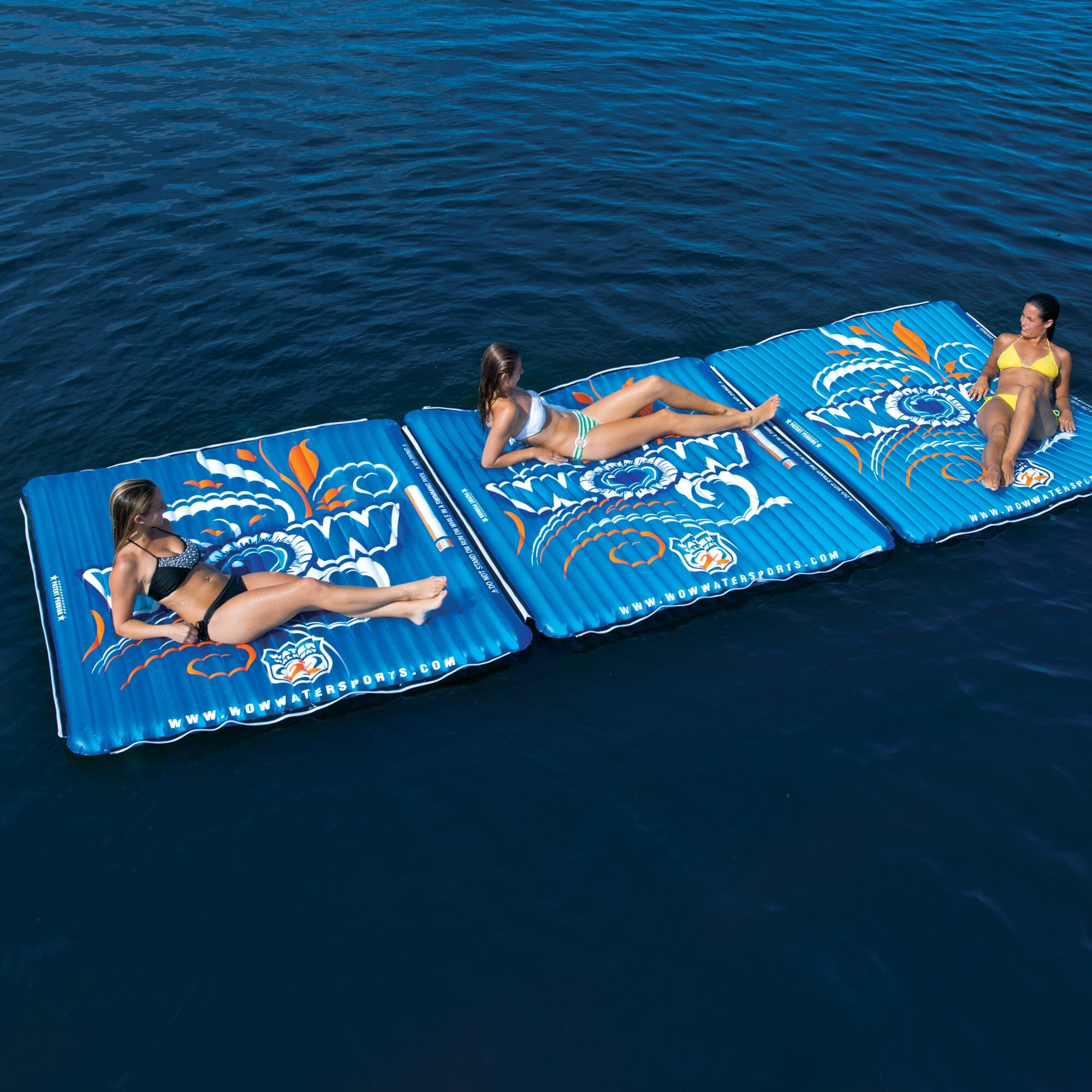 Inflatable store swim mat