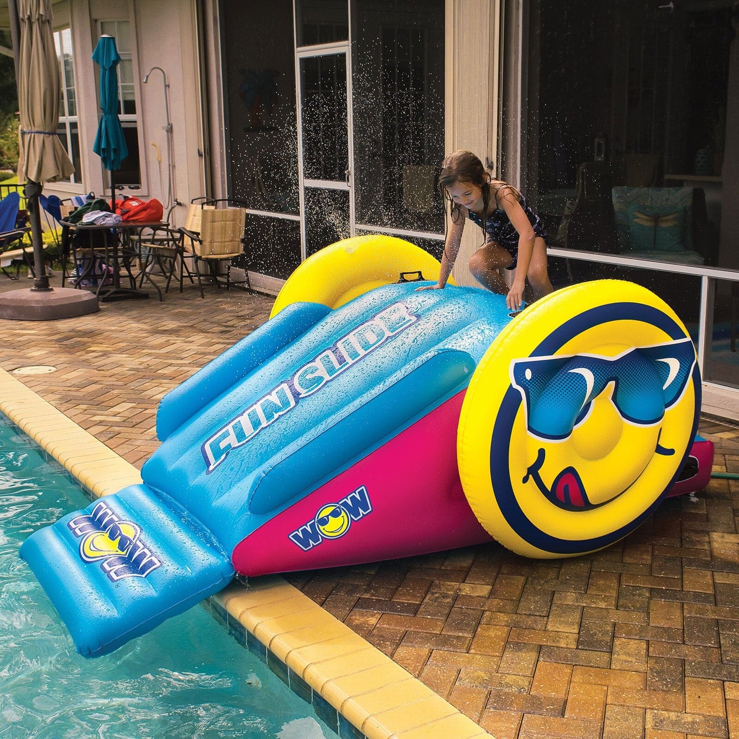 Fun Slide Pool Slide with Sprinkler