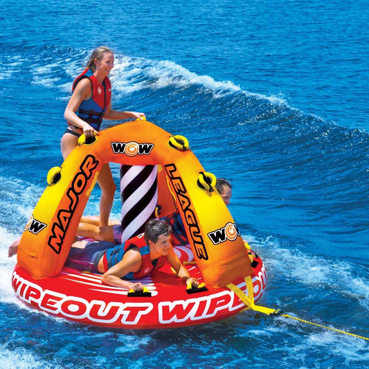 Wipeout 3P standing towable