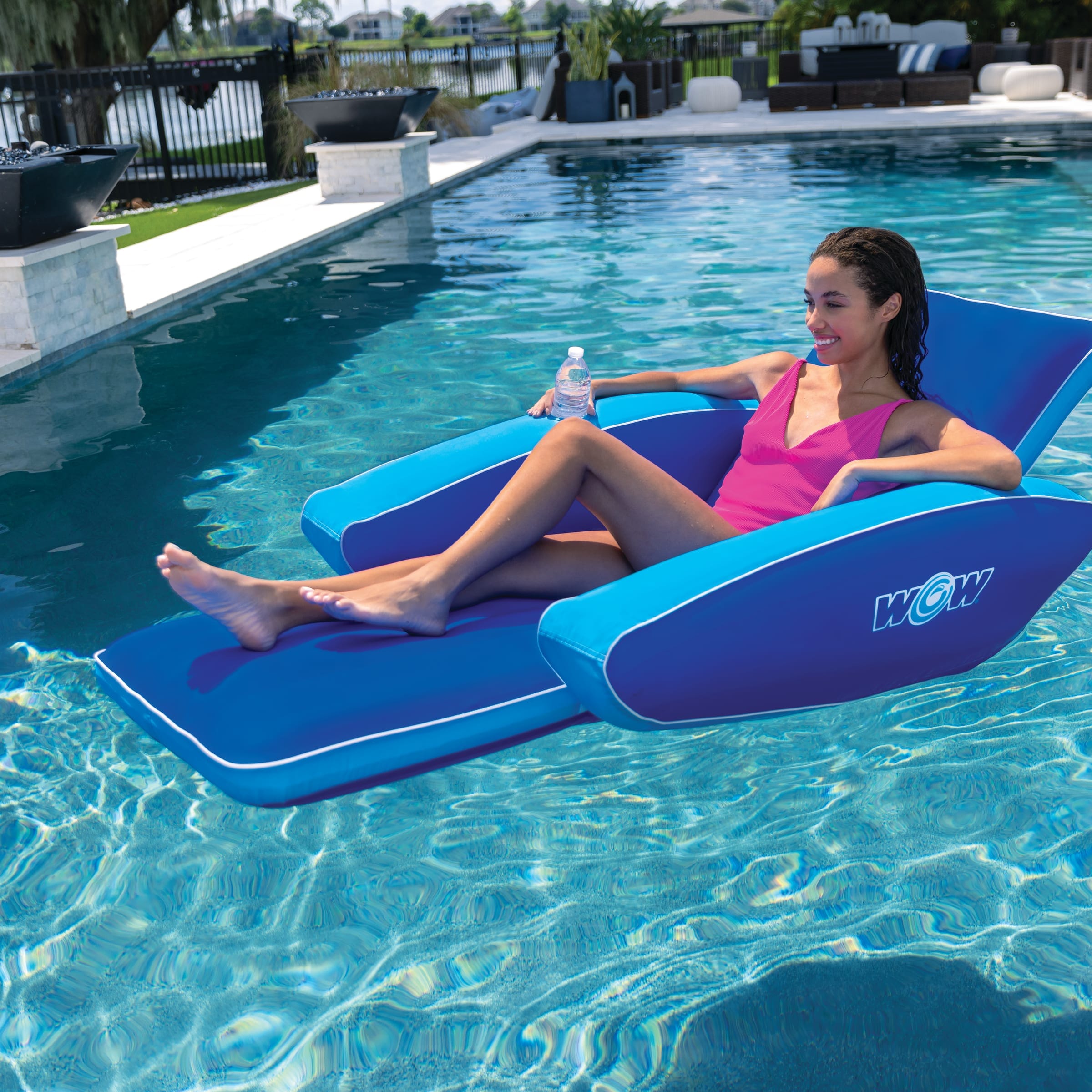 The Contemporary Recliner Float - Main Image